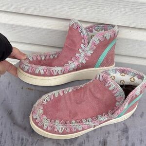 MOU Ladies Pink Suede Slip-On Moccasin Sneakers with Multicolor Crochet Trim-7